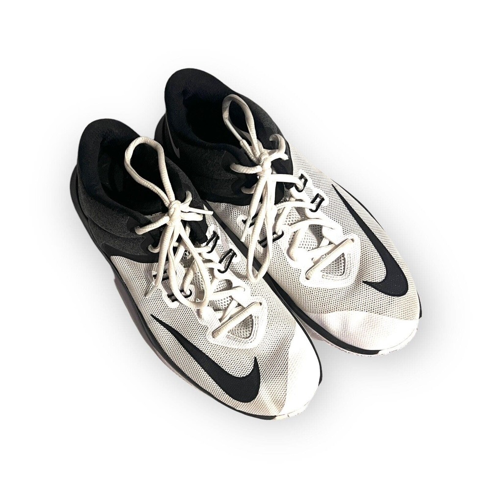 Nike 921711-001 Air Versatile II White Black Size 9 Womens Basketball Training